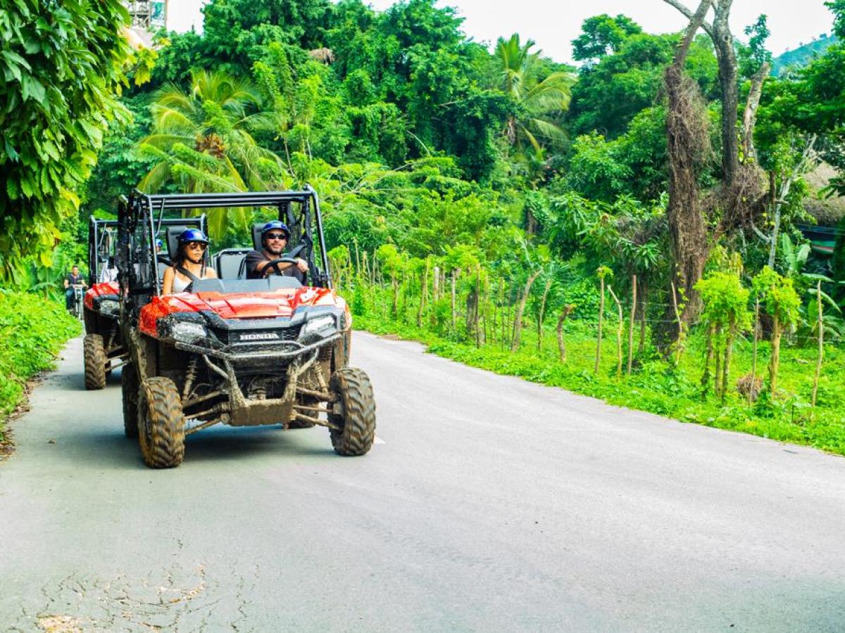 Jeep in the jungle-Buggies Adventures